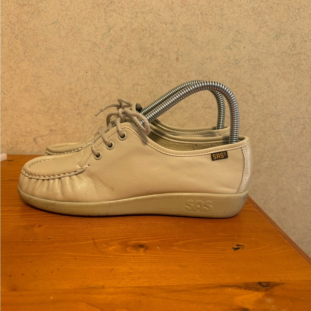 SAS Siesta Beige leather lace-up loafers Sneakers Women’s Comfort Shoes Size 6.5